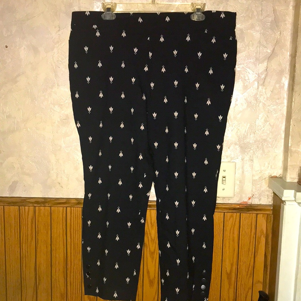 Tan,cream & black Liz Claiborne career  ankle pants (18)